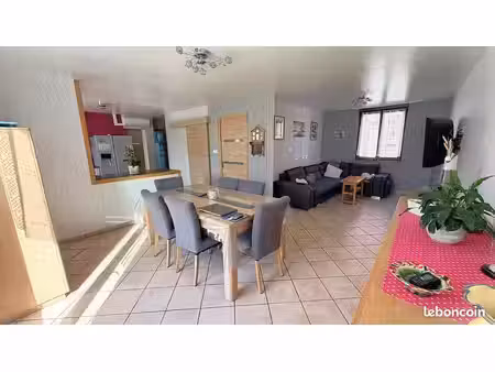 maison 4 pièces 121 m²