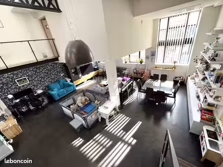 loft/atelier/surface 5 pièces 160 m²