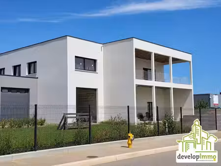 location bureaux bénouville 14970 235m²