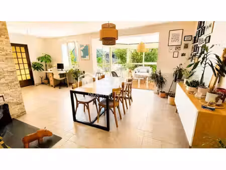 maison familiale lumineuse