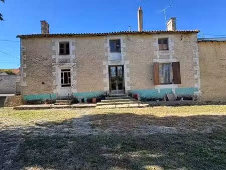 belle longère à rénover intégralement sur terrain de 3476m²