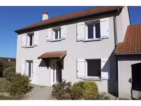maison à vendre 8 pièces montlucon (03)