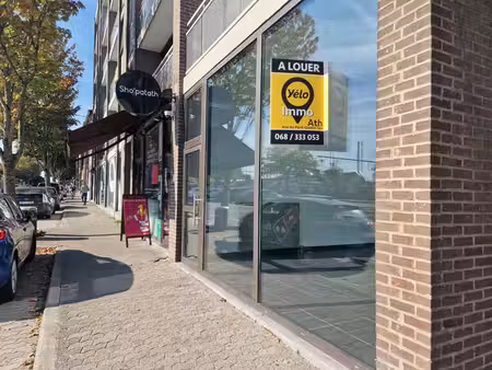 rez-de-chaussée commercial de 65m² idéalement situé