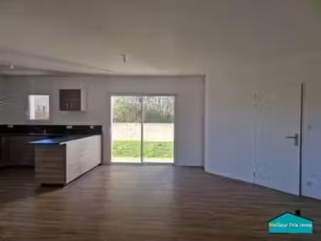 location maison à saint-philbert-de-grand-lieu (44310) : à louer / 86m² saint-philbert-de-