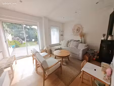 maison rénovée 3 chambres + bureau  salon et jardin sud-ouest  métro et tram à pied  wasqu