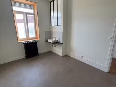 loue local professionnel villeneuve d’ascq (proche métro)