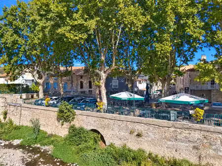 bize-minervois bar-restaurant en bord de cesse o env. 160