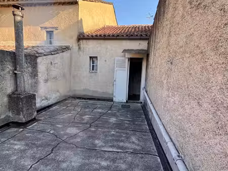 maison de ville à rénover avec parking privatif