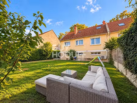 maison rénovée 6 pièces - 4 chambres - 155 m² en lisière de forêt  potentiel 180 m² ? vine
