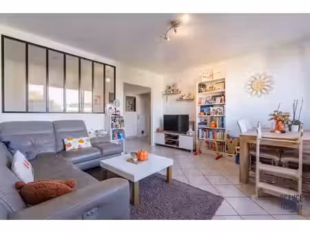 beynes - 4 pieces de 73m² - 3 chambres - 2 parking
