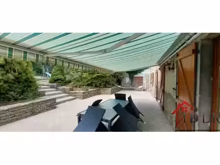 maison de caractère de 281 m2 - beaux volumes et fort potent