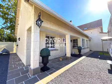 pierrelaye à l'abri d'une impasse. belle maison de qualité proche de tout !