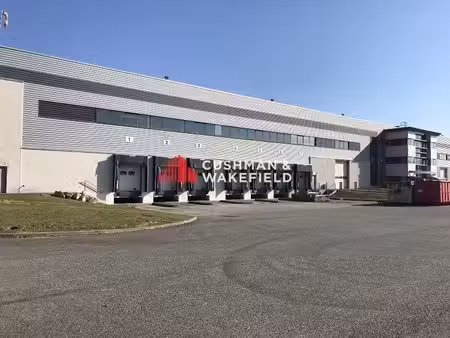 location entrepôt 7473m²