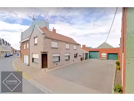 instapklare hob (3 slpkms) met garagebox en verharde koer. vlakbij het centrum van torhout