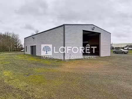 location entrepôt thouars 79100 310m²