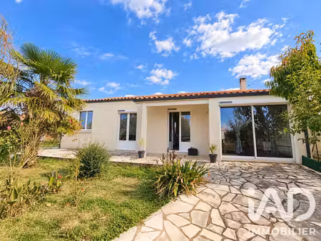 maison à lairoux (85400)