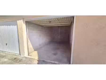 vente parking 15 m² à la garde (83130)  30 000 €