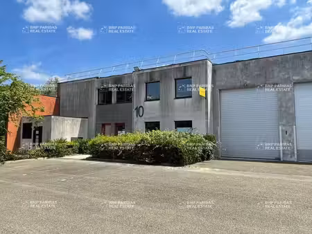 location local d’activités magny-les-hameaux 78114 375m² à 1410m²