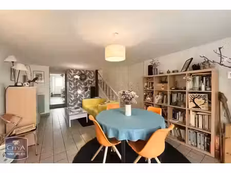 maison à louer 4 pièces 114.57 m² - renaison (42) - 580€
