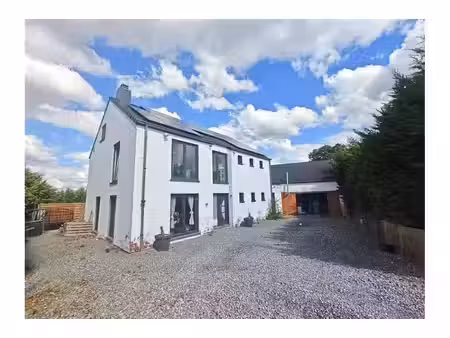 maison à vendre avec garage et 5 chambres   bande (vbe76046)