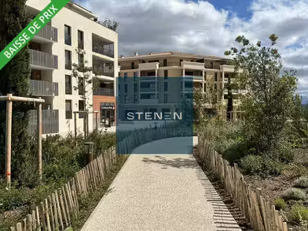 location commerce aix en provence 13100 69m²