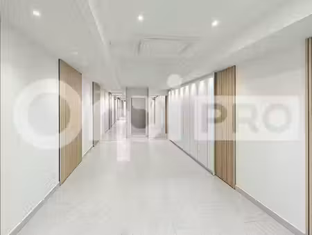 location commerce la rochelle 17000 59m²