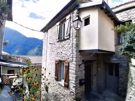 maison de village à venanson 2/3 pièces + studio indépenda