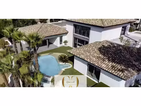 maison avec piscine et jardin montpellier (34)