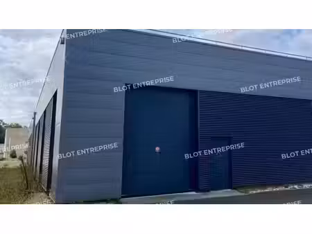location commerce pornichet 44380 179m²