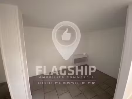 location commerce paris 75012 78m²