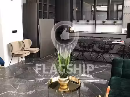 location commerce paris 75012 87m²