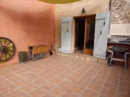 location appartement 3 pièces 57 m2 à salernes
