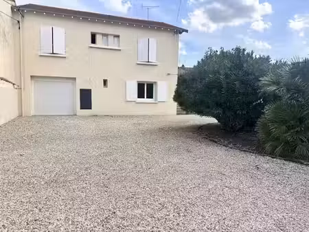 vente appartement 2 pièces 45 m² à saintes (17100)  86 000 €