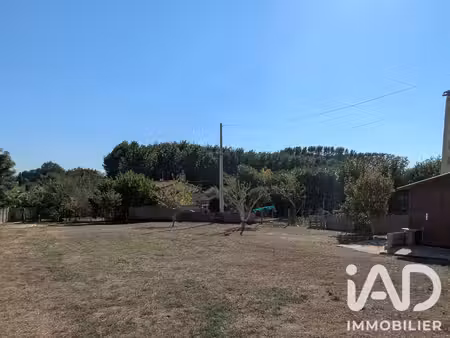 terrain à pas-de-jeu (79100)