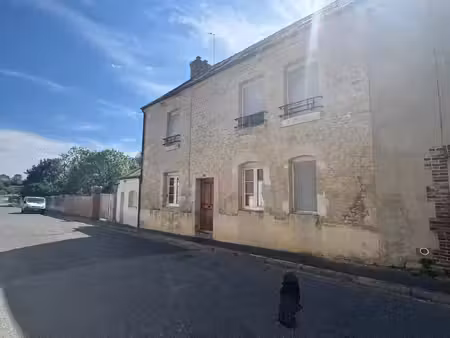 2h30 de paris  1h30 de la mer  bourg tous commerces