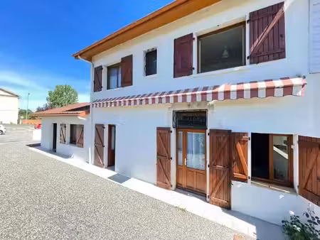 location meublée maison 6 pièces 170 m² à dax (40100)  1 170 €
