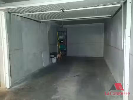 location parking 15 m² à aix-en-provence (13090)  168 €