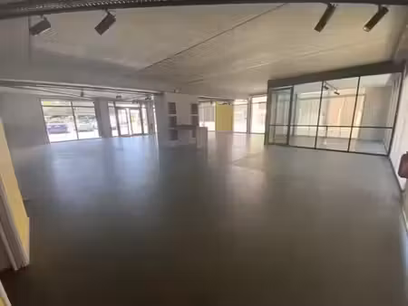location locaux professionnels 3 pièces 204 m² à cornebarrieu (31700)  2 375 €