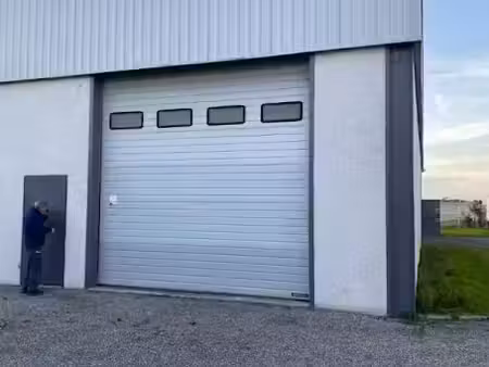 location locaux professionnels 1 pièce 200 m² à cugnaux (31270)  1 451 €