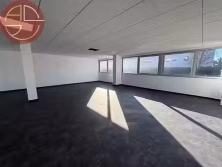 location locaux professionnels 300 m² à blagnac (31700)  5 044 €