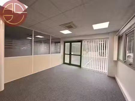 location locaux professionnels 200 m² à castelnau-d'estrétefonds (31620)  2 938 €