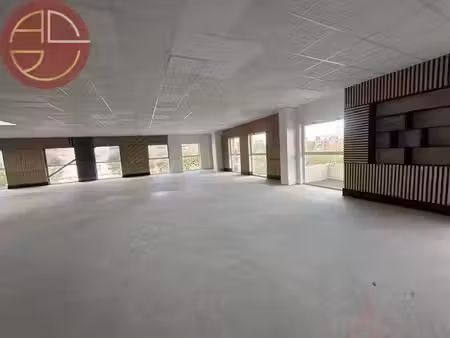 location locaux professionnels 305 m² à colomiers (31770)  5 603 €