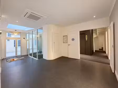 location locaux professionnels 527 m² à paris 16ème (75016)  22 583 €