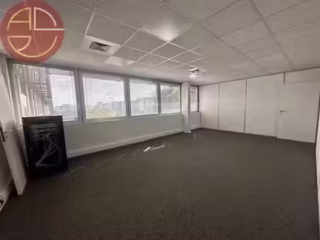 location locaux professionnels 629 m² à toulouse (31000)  6 394 €