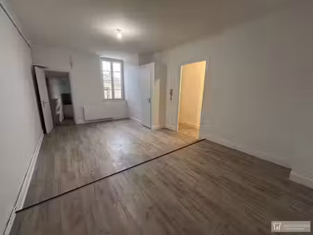 location appartement 3 pièces 68m2 pons 17800 - 650 € - surface privée