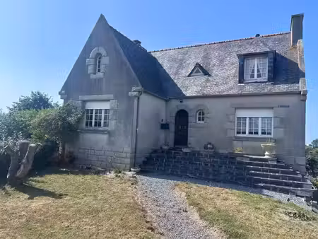 maison traditionnelle a quelques pas de la mer