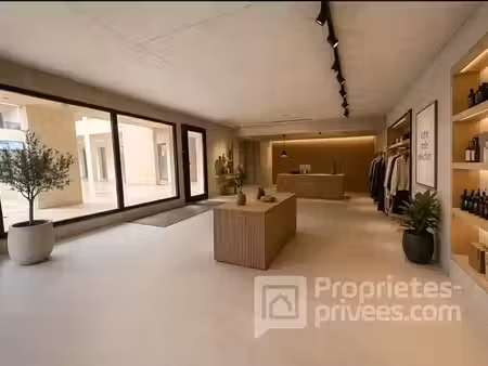 local commercial de 66 m2 à porticcio