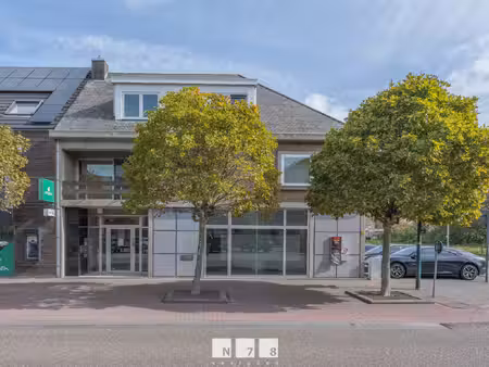 commercieel te koop in oudsbergen