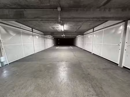 garage sous-sol a vendre - la madeleine