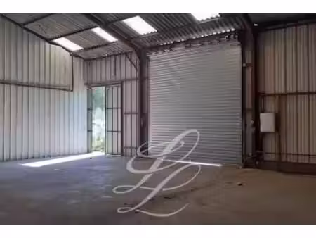location - local d'activite 350 m